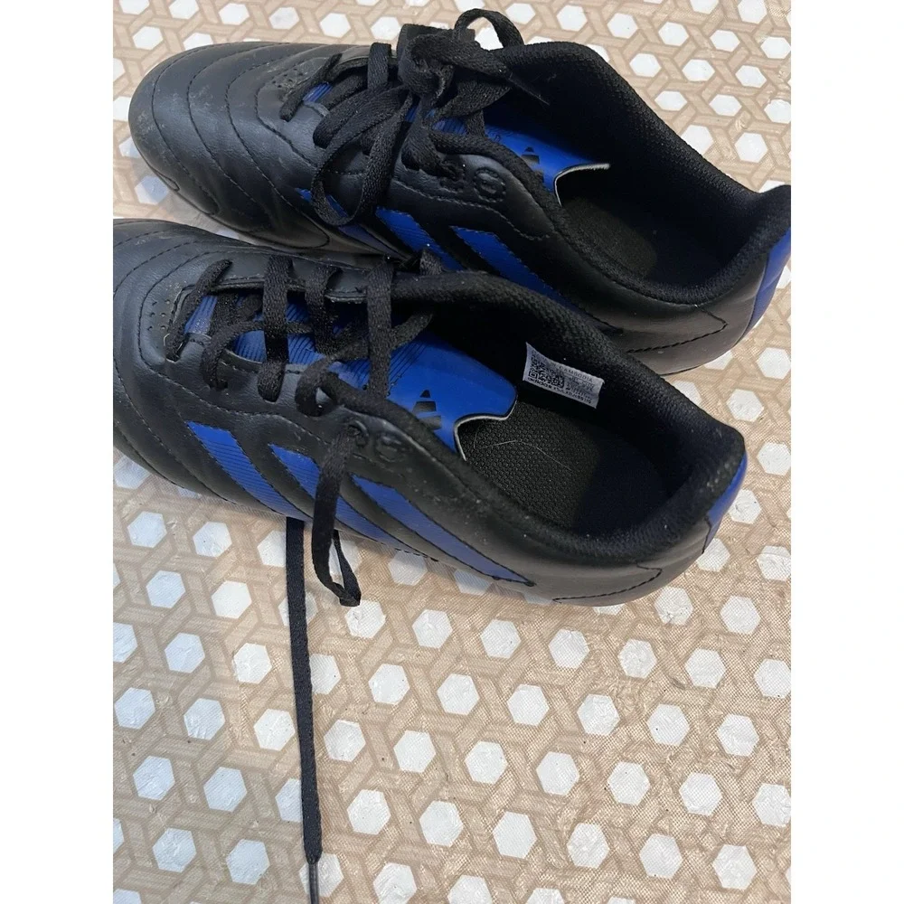 Adidas Soccer Cleat Size 4.5 Black & Blue Male